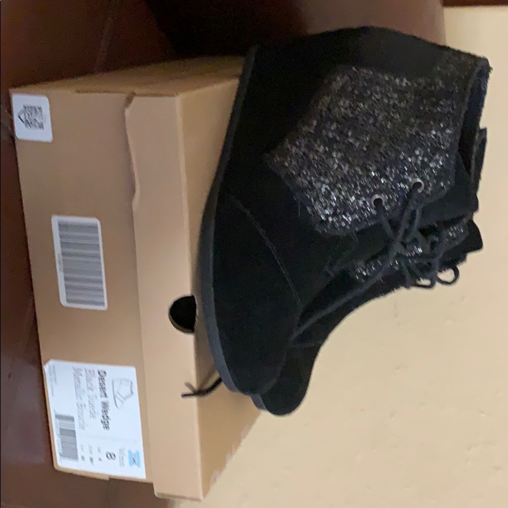 TOMS Desert Wedge Black Suede Metallic Boucle